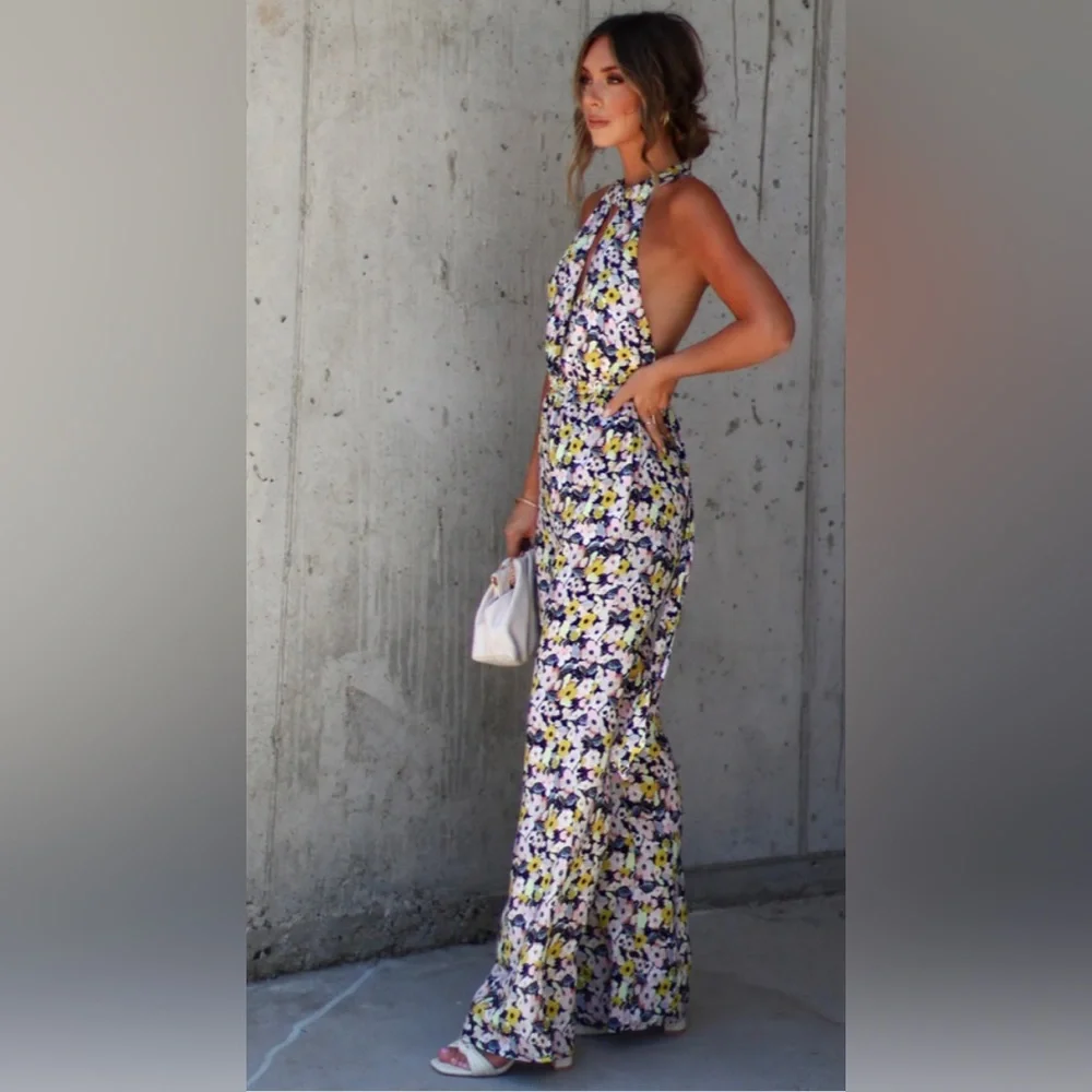 NWT VICI BLUMA FLORAL HALTER JUMPSUIT - BLACK/MULTI |Size Medium LAST ONE!!! - Picture 5 of 8